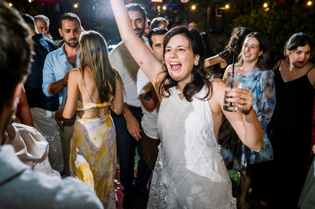 כלה_חוגגת_בחתונה