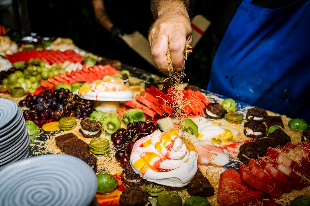 שולחן_קינוחים שולחן_קינוחים